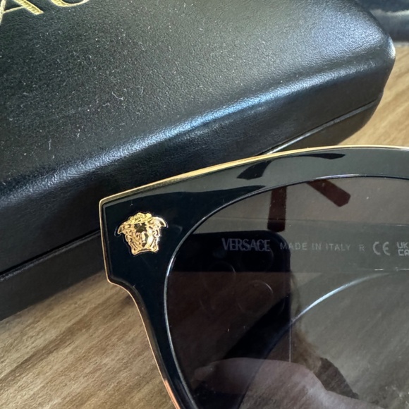 Authentic Versace sunglasses main image 7